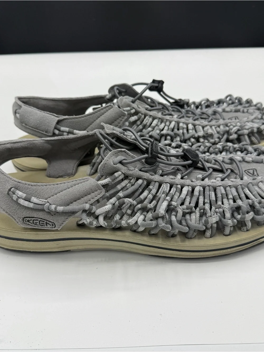 Keen Men’s Gray Uneek Fisherman Beach Sandals Knot Rope 12